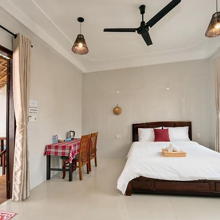 Pink Beach Homestay Хой Ан Екстериор снимка
