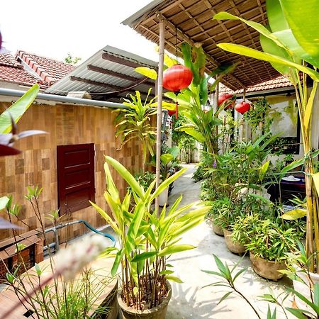 Pink Beach Homestay Хой Ан Екстериор снимка